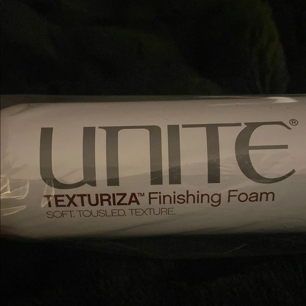 Unite Texturiza Finishing Foam Soft Tousled texture 2 included New in package